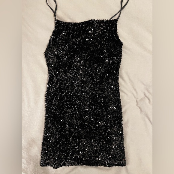 12th Tribe NWT - Elodie Black Velvet Sequin Mini Dress - Picture 3 of 3